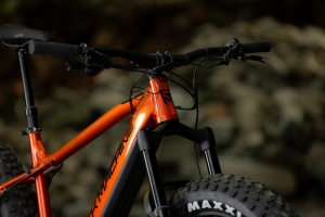 Rock Machine Vyöry E90 E-Fatbike Manitou - Image 3